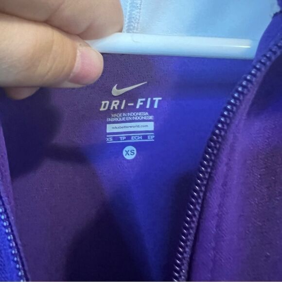 Nike Dri Fit Track Lightweight Jacket size XS - Picture 4 of 6